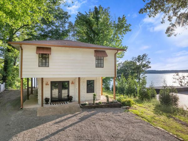 445 Sunset Beach Rd, Florence, AL 35633