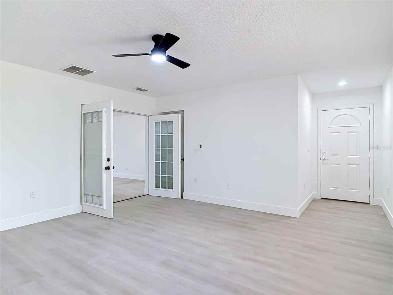 930 Troy Drive , Deltona, FL 32725 Photo