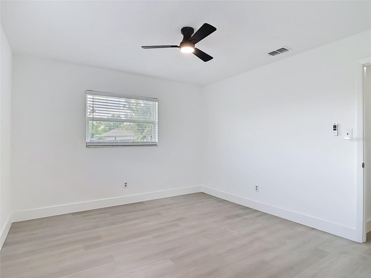 930 Troy Drive , Deltona, FL 32725 Photo
