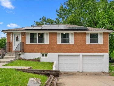 4024 N Walrond Avenue, Kansas City, MO 64117