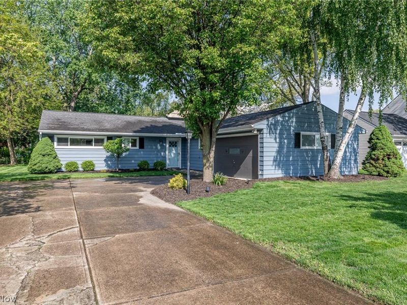 2666 W Asplin Drive, Rocky River, OH 44116 Photo 1
