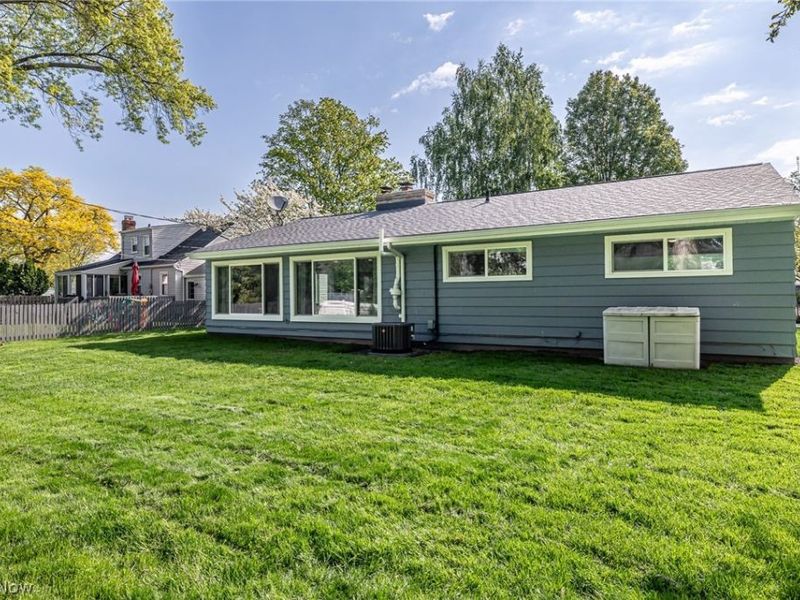 2666 W Asplin Drive, Rocky River, OH 44116 Photo 25