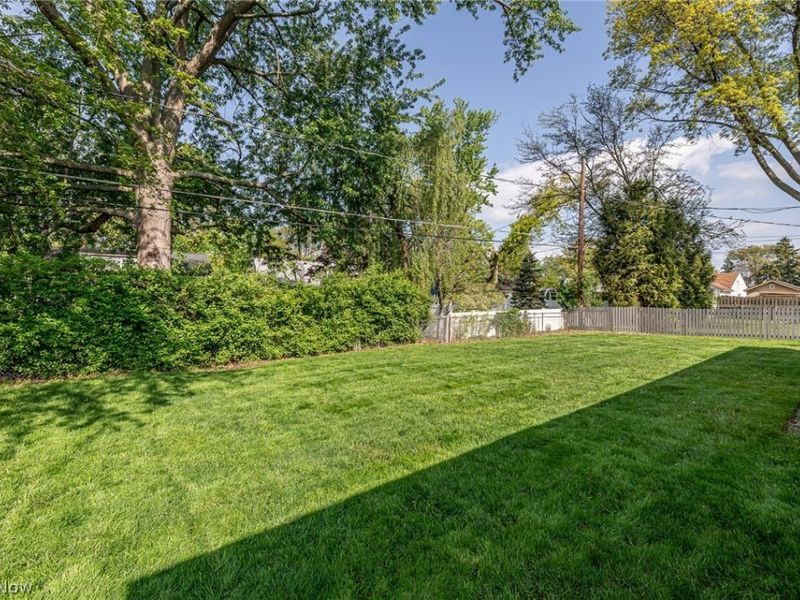 2666 W Asplin Drive, Rocky River, OH 44116 Photo 26