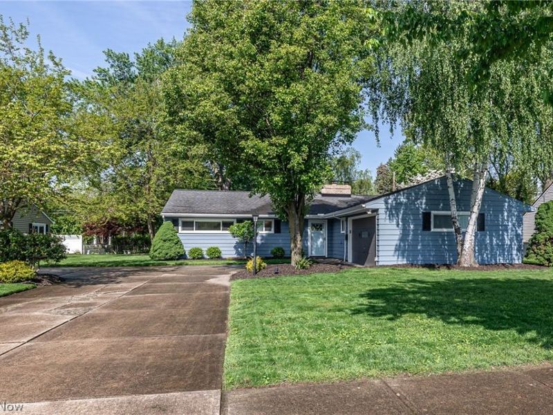 2666 W Asplin Drive, Rocky River, OH 44116 Photo 28