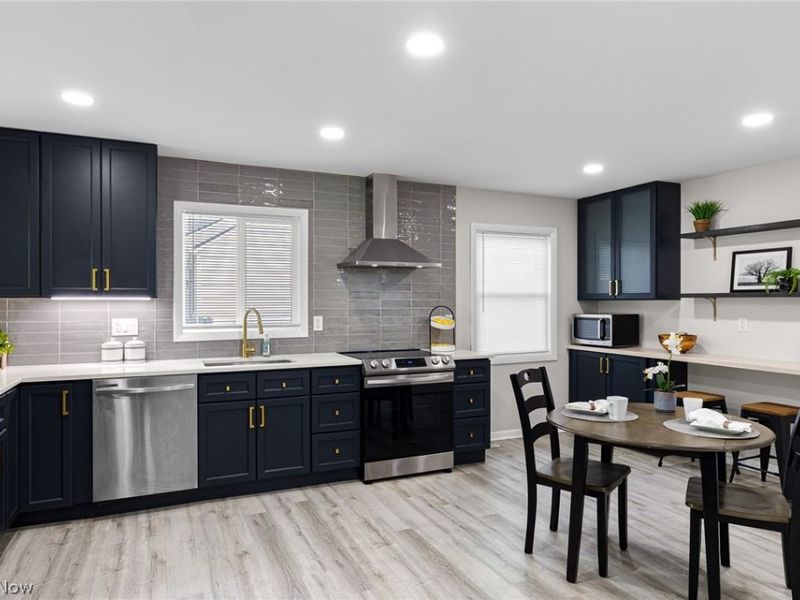 2666 W Asplin Drive, Rocky River, OH 44116 Photo 6