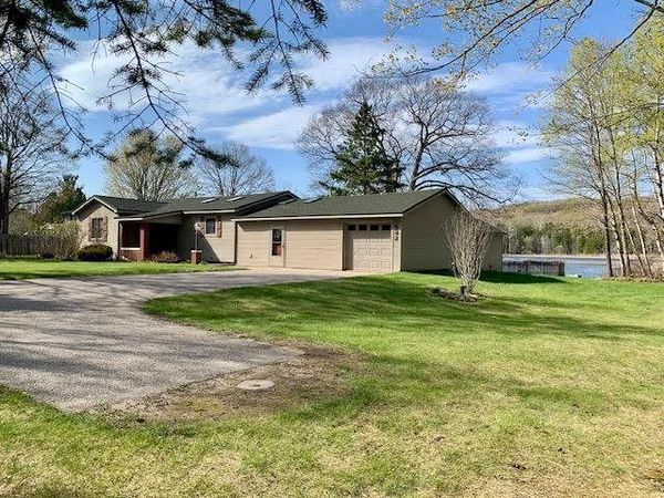 642 Boyne City Road, Boyne City, MI 49712