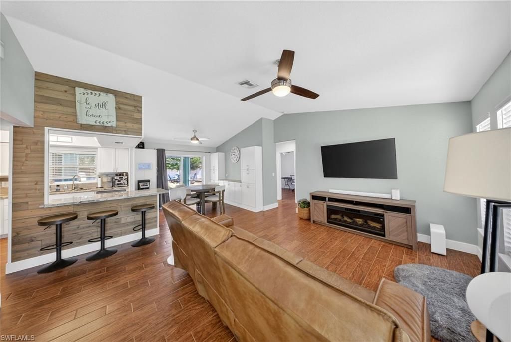 1309 SE 37th Ter , Cape Coral, FL 33904 Photo