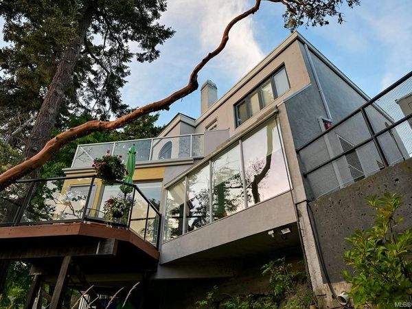317 Bessborough Close, View Royal, BC V9B 3M3