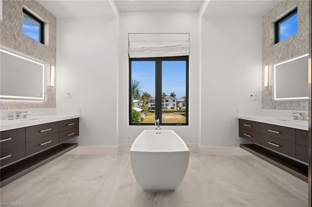 380 Trade Winds Ave , Naples, FL 34108 Photo