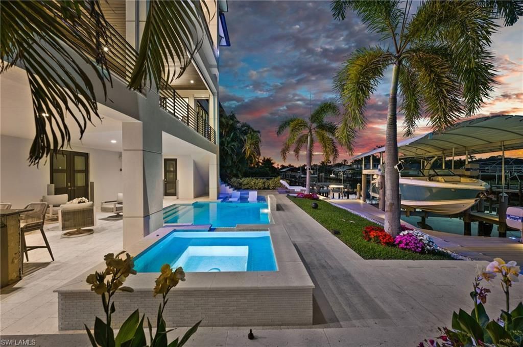 380 Trade Winds Ave , Naples, FL 34108 Photo