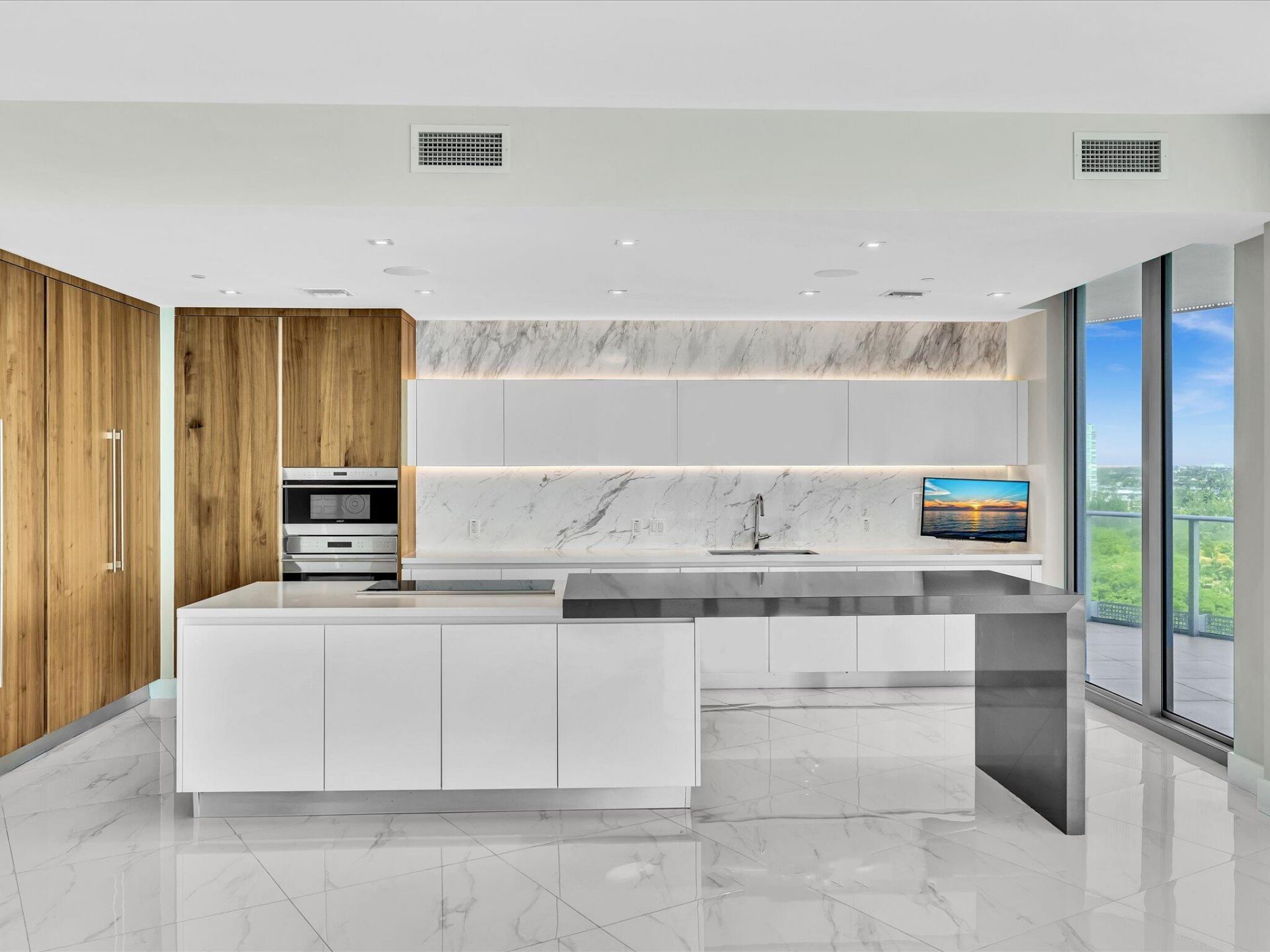 701 N Fort Lauderdale Beach Boulevard N, Unit 802, Fort Lauderdale, FL 33304 Photo