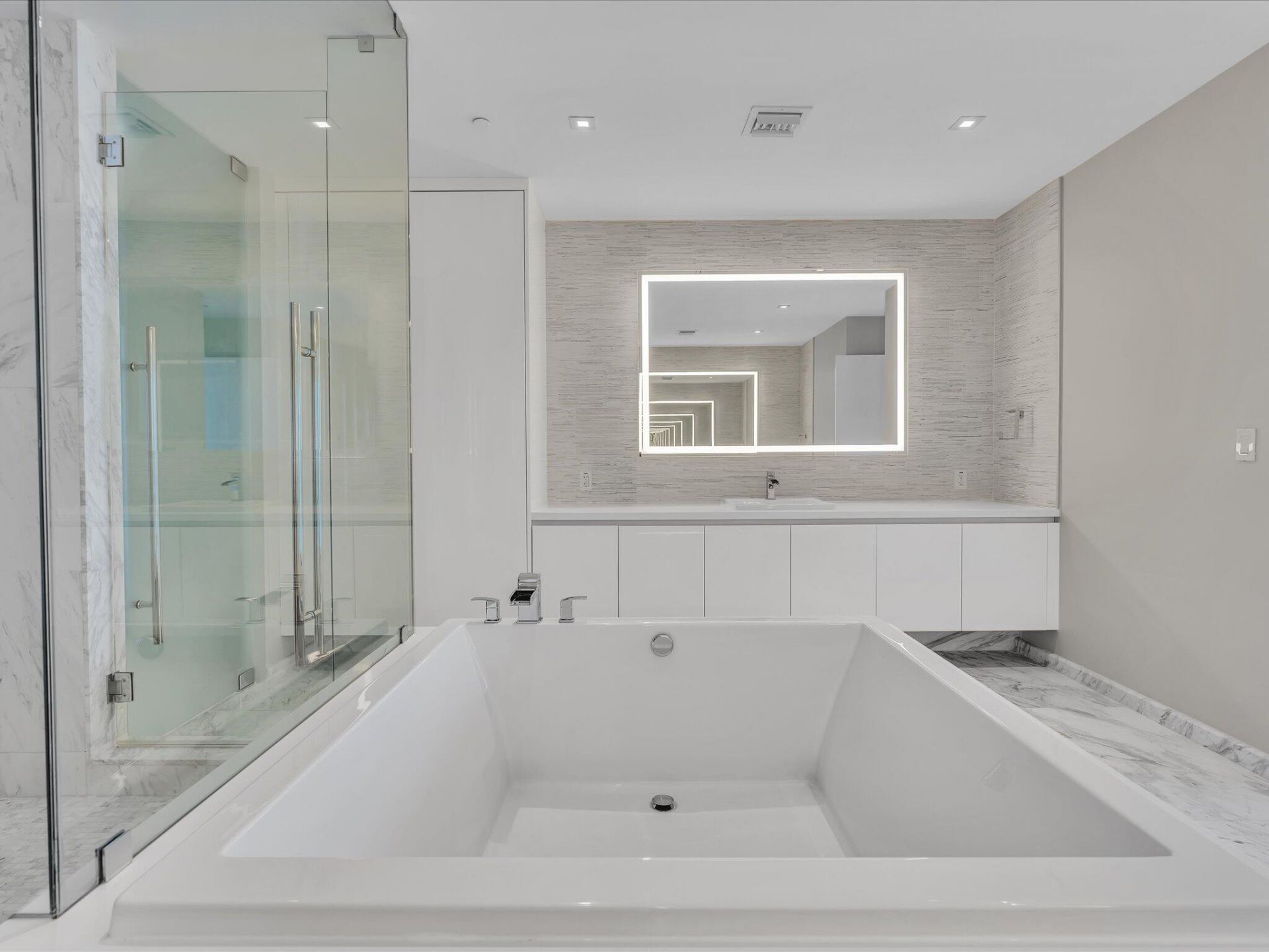 701 N Fort Lauderdale Beach Boulevard N, Unit 802, Fort Lauderdale, FL 33304 Photo