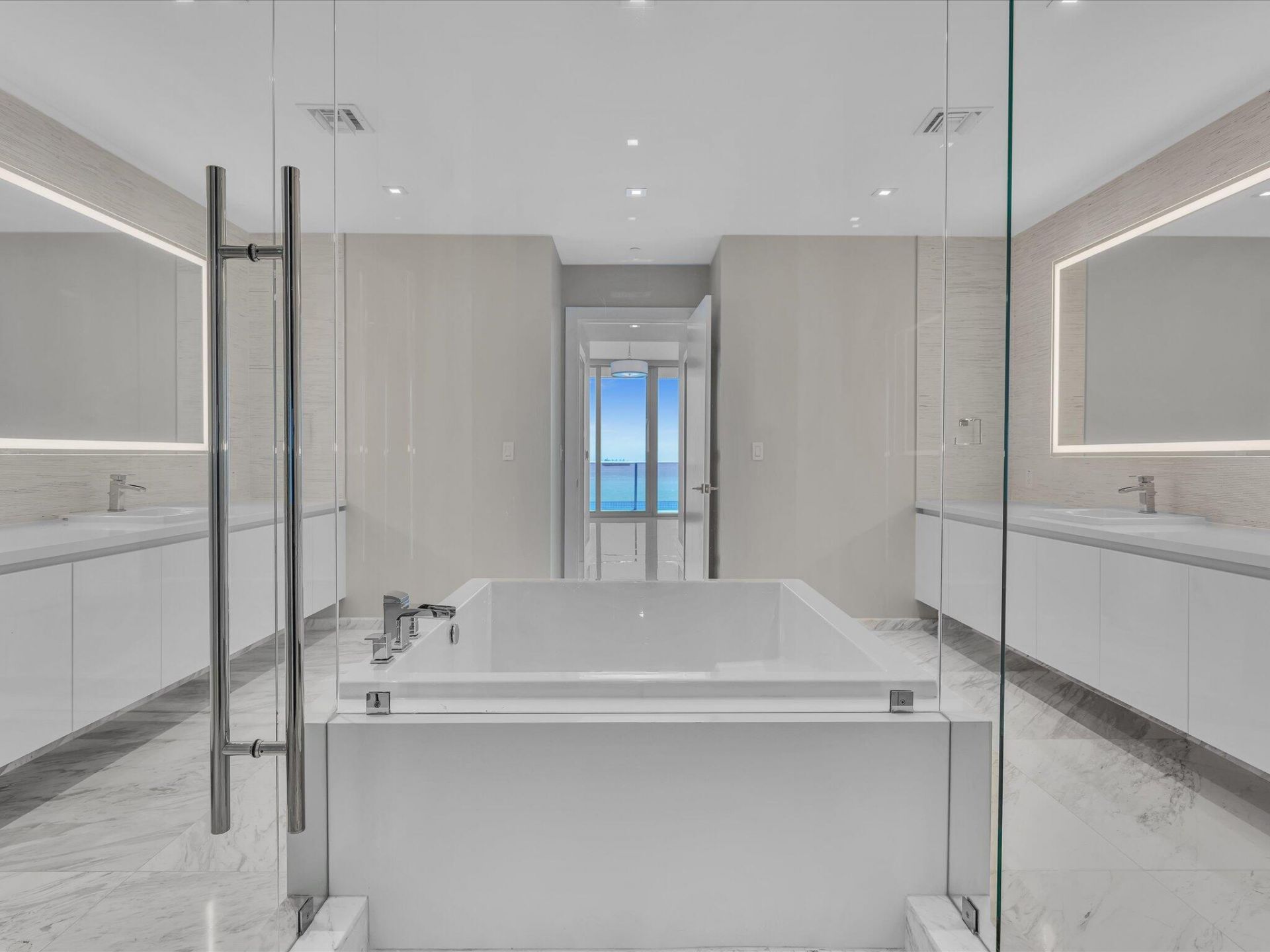 701 N Fort Lauderdale Beach Boulevard N, Unit 802, Fort Lauderdale, FL 33304 Photo