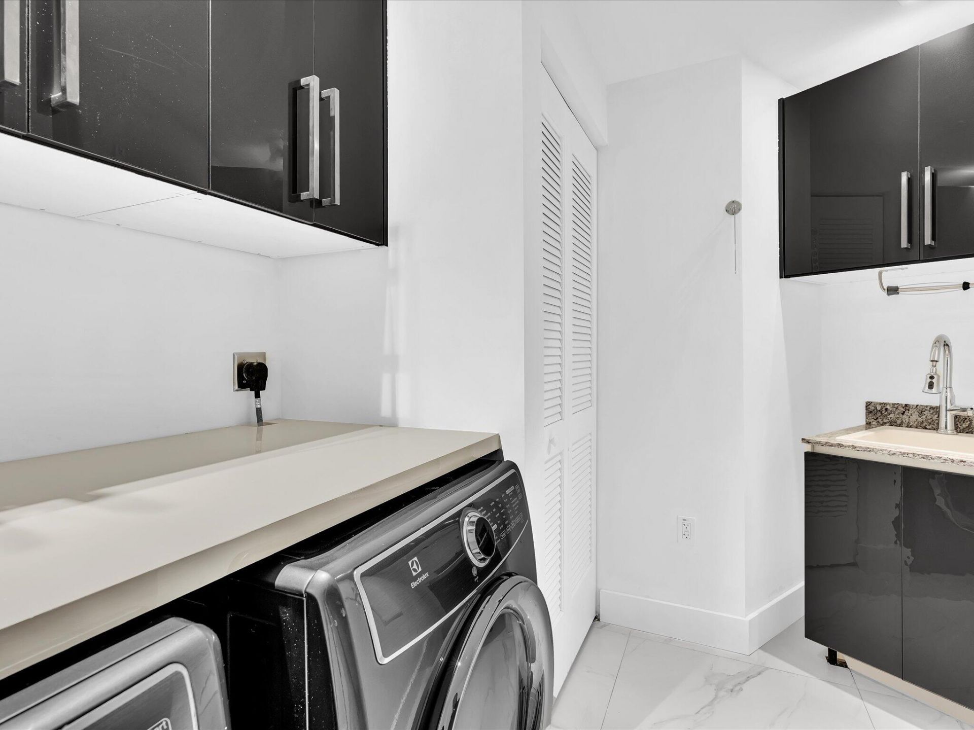 701 N Fort Lauderdale Beach Boulevard N, Unit 802, Fort Lauderdale, FL 33304 Photo