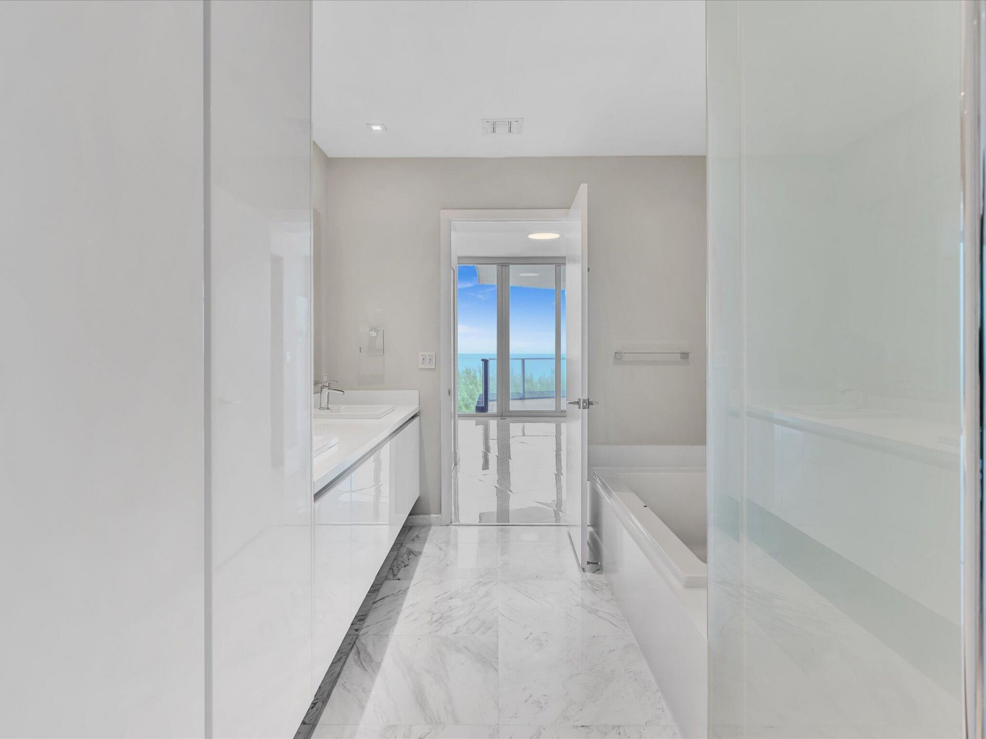 701 N Fort Lauderdale Beach Boulevard N, Unit 802, Fort Lauderdale, FL 33304 Photo