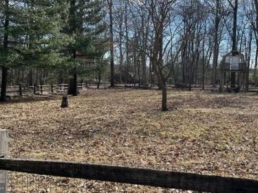 744 FAIRVIEW DRIVE , HANOVER, PA 17331