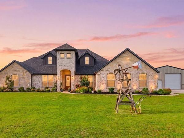 1705 S Fm 1752, Savoy, TX 75479