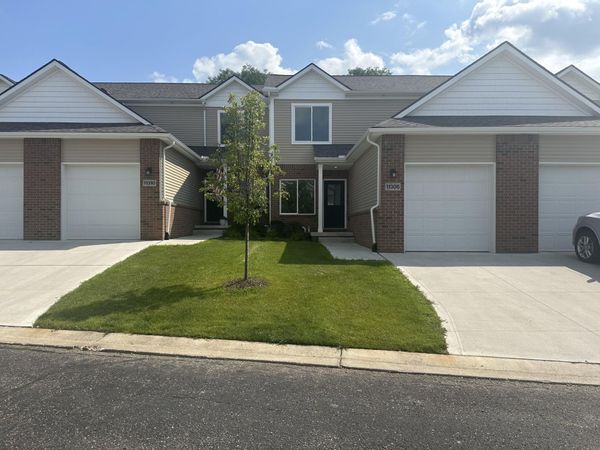 11306 Woodruff Lake Drive, Brighton, MI 48116