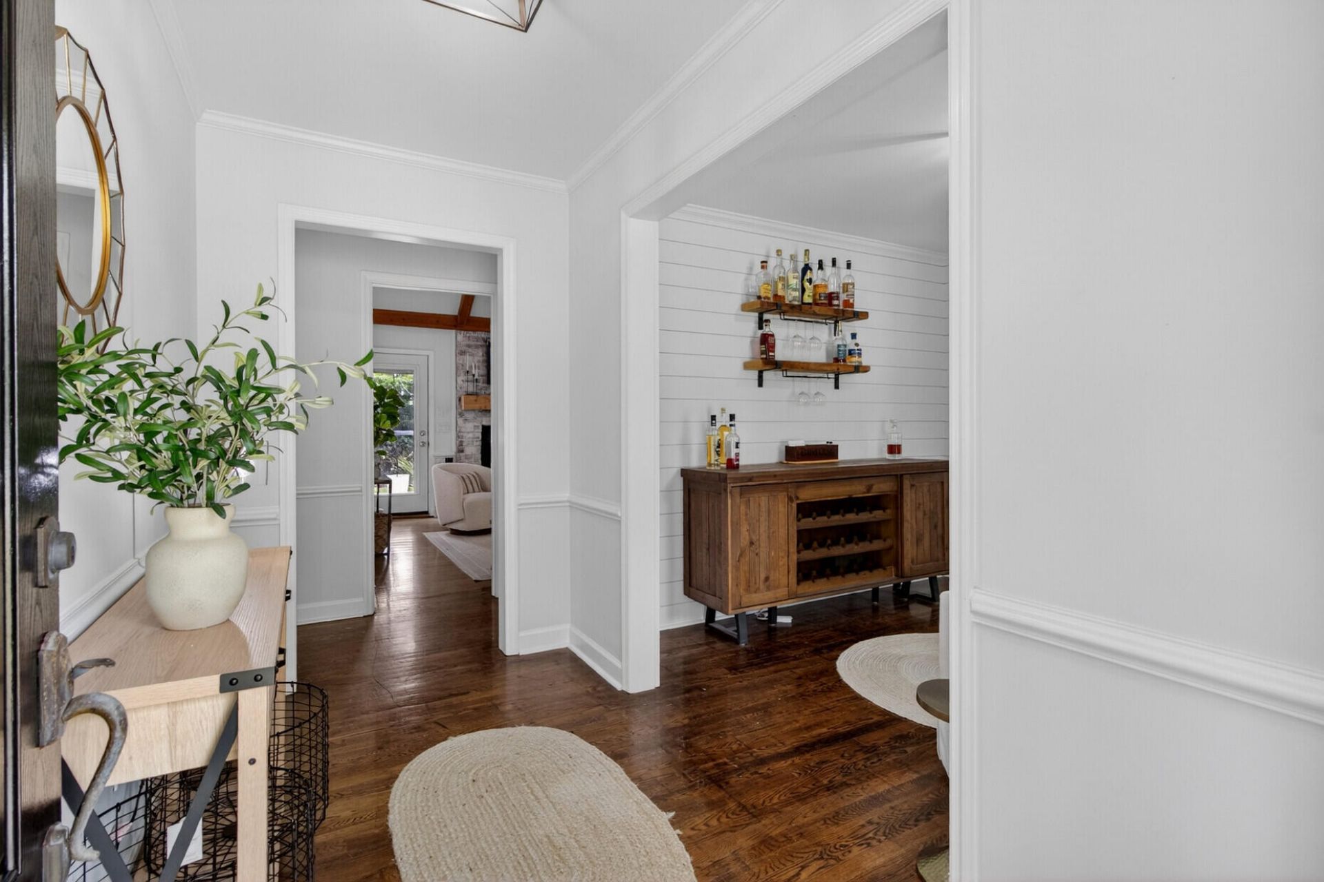 27 Westside Drive Photo 4