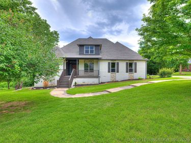 18894 E 80th Street North , Owasso, OK 74055