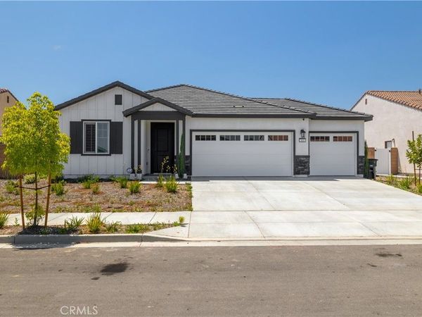 345 Charlton Street, Perris, CA 92570