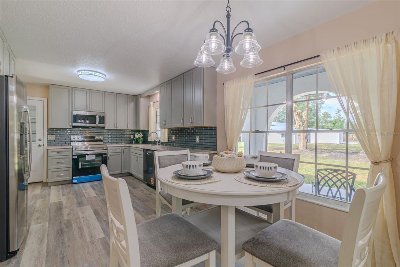 6875 NE 25th Avenue, Ocala, FL 34479 Photo
