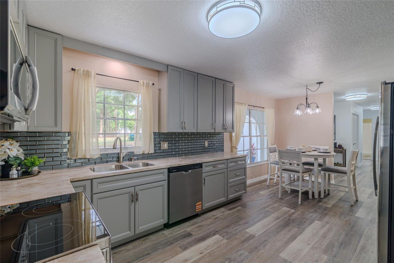 6875 NE 25th Avenue, Ocala, FL 34479 Photo