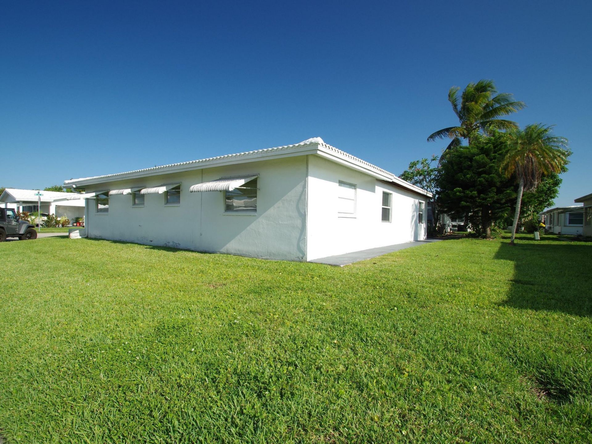 5813 NW 82nd Avenue, Tamarac, FL 33321 Photo
