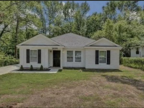 3896 CHRISTINE GARDEN RD E, Memphis, TN 38118