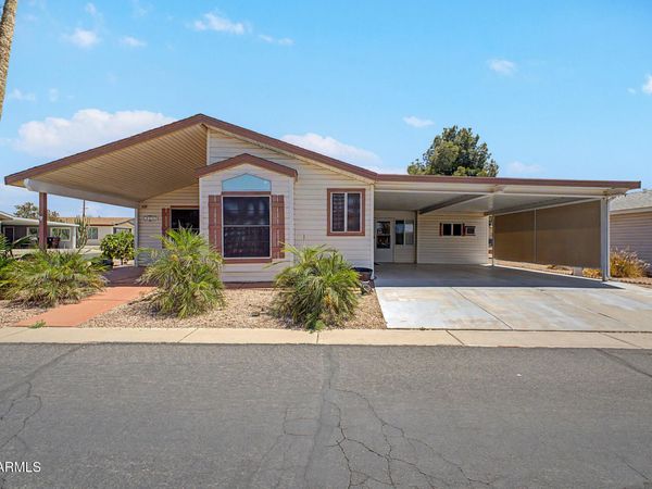 40667 N Clubhouse Street, San Tan Valley, AZ 85140