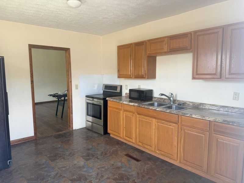 91 N Buena Vista Street , Newark, OH 43055 Photo 2