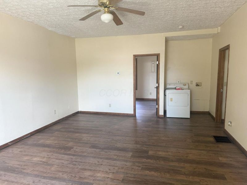 91 N Buena Vista Street , Newark, OH 43055 Photo 5
