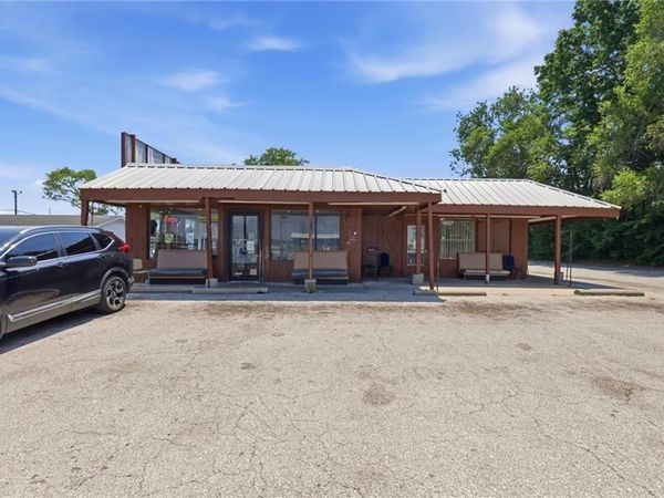 1607 Little Avenue, Grandview, MO 64030