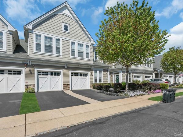 176 Symphony Drive , Lake Grove, NY 11755