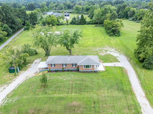 910 E Saint Eunice Road, Fulton, MO 65251