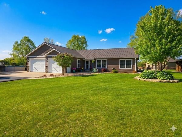911 Exchange Street, Blue River, WI 53518