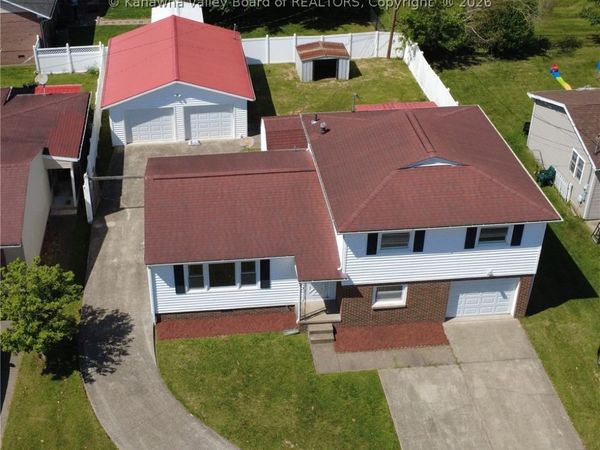 38 Birkewood Road, Huntington, WV 25705