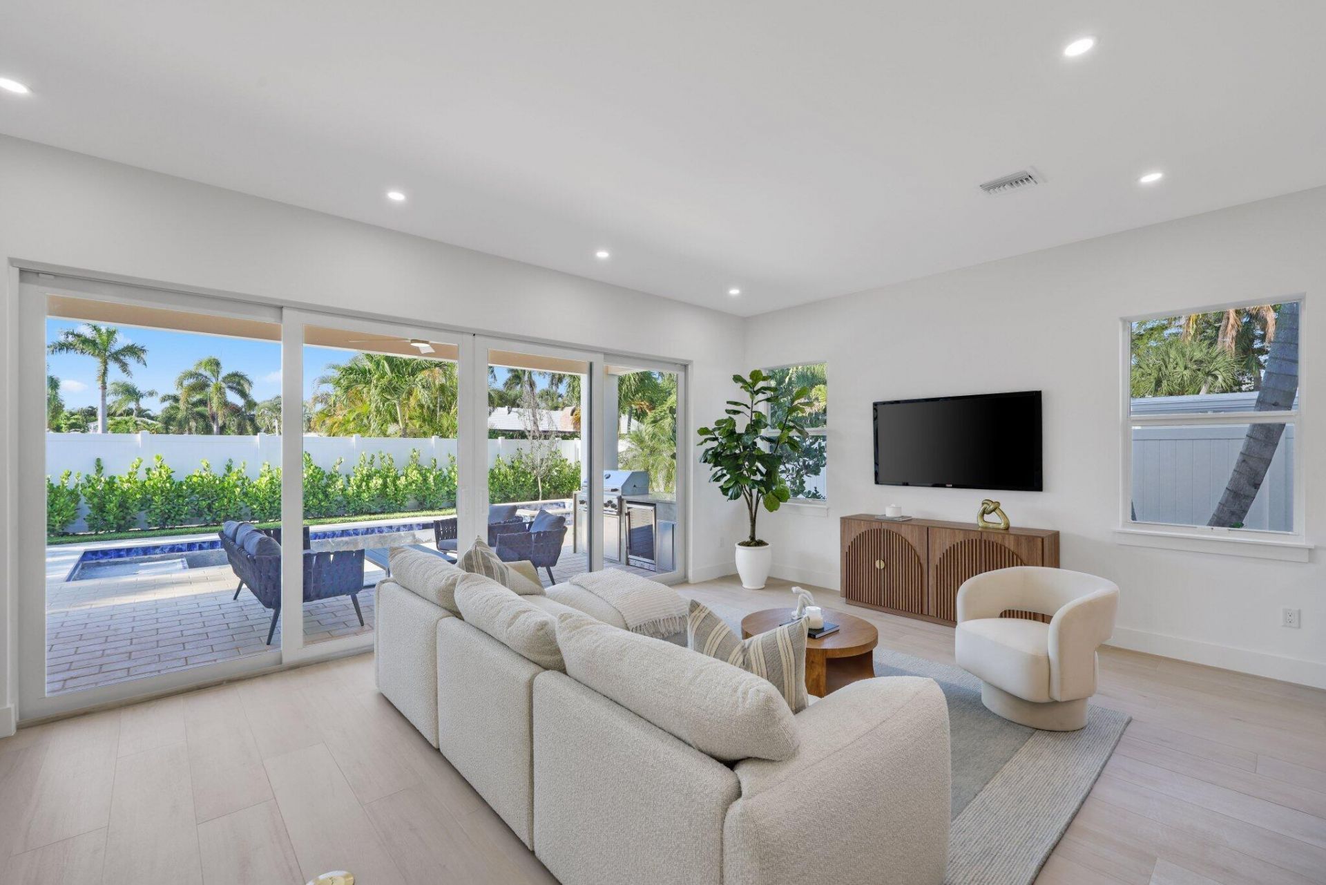 309 Claremont Lane, West Palm Beach, FL 33404 Photo