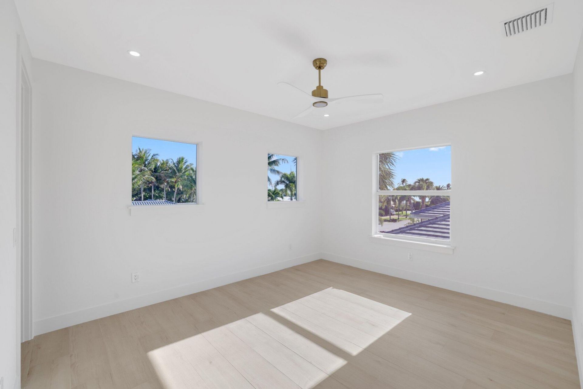 309 Claremont Lane, West Palm Beach, FL 33404 Photo