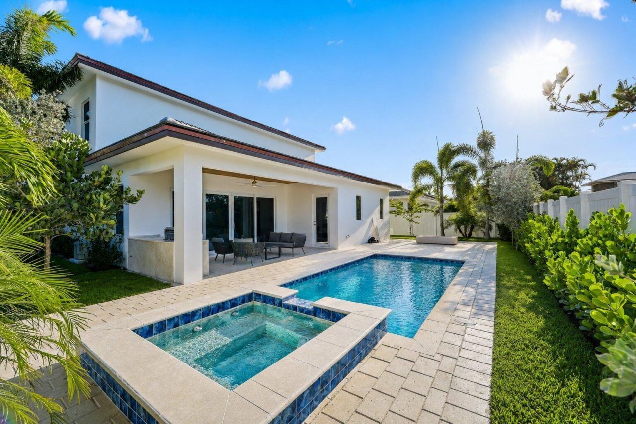 309 Claremont Lane, West Palm Beach, FL 33404 Photo