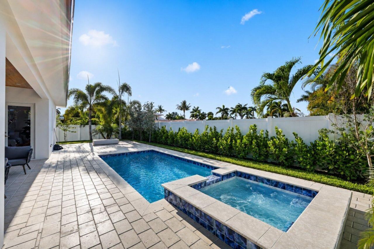 309 Claremont Lane, West Palm Beach, FL 33404 Photo