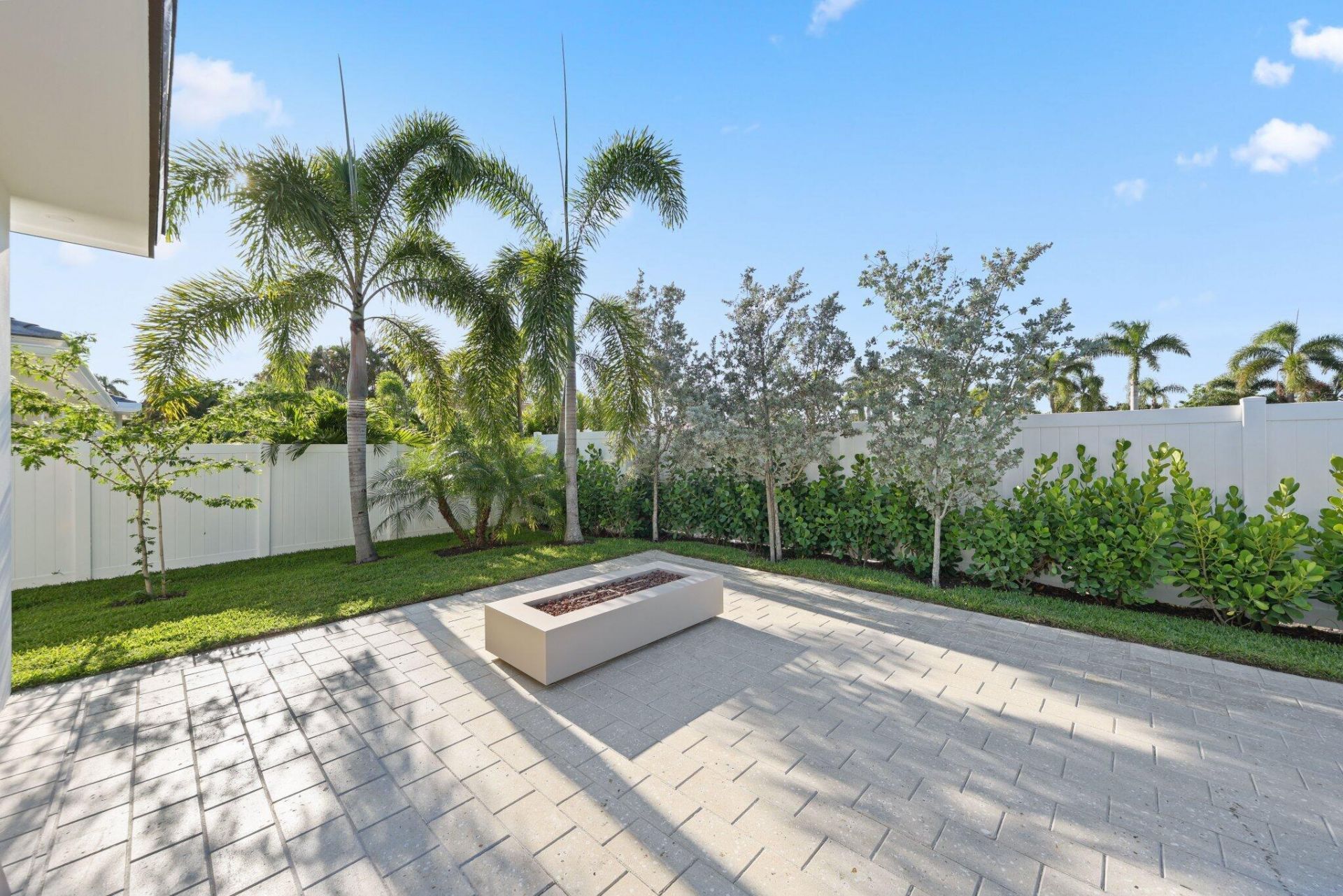 309 Claremont Lane, West Palm Beach, FL 33404 Photo
