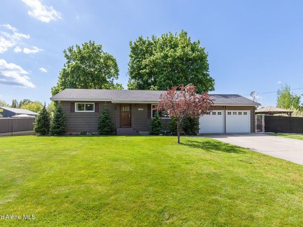 5903 N Davenport St , Dalton Gardens, ID 83815