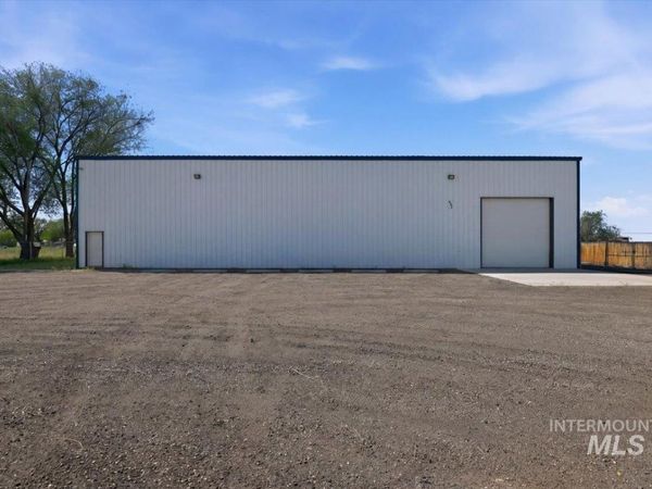 987 NW Mcmurtrey Rd, Mountain Home, ID 83647