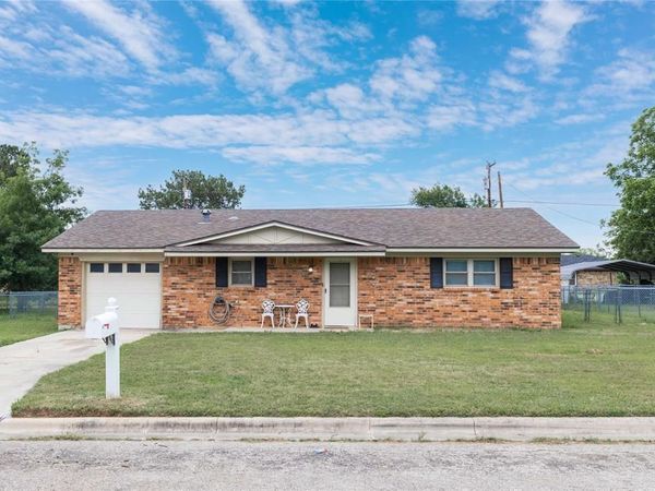 3806 Country Side Drive , Brownwood, TX 76801