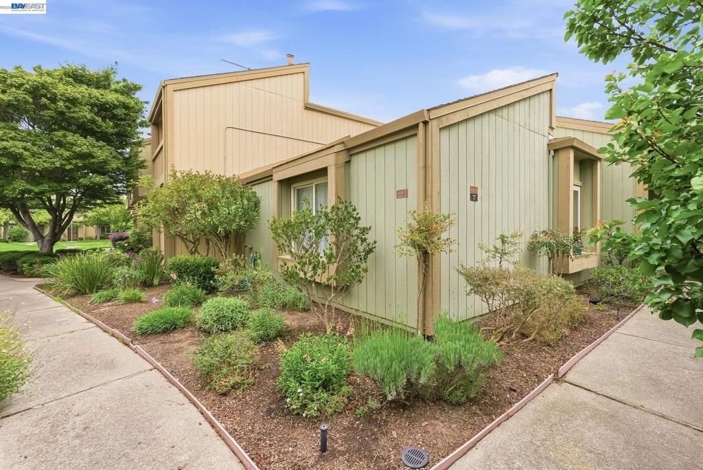 1163 Admiralty Ln, Alameda, CA 94502 Main Photo