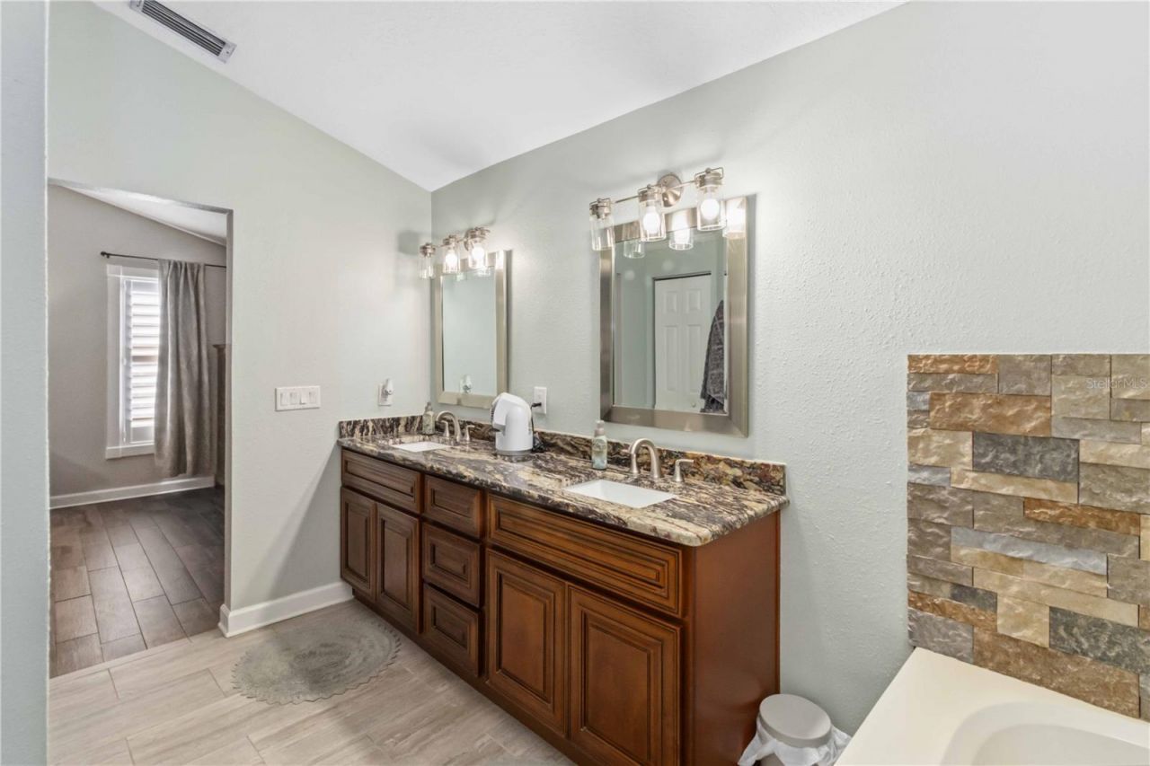 28424 Deedra Drive, Wesley Chapel, FL 33544 Photo