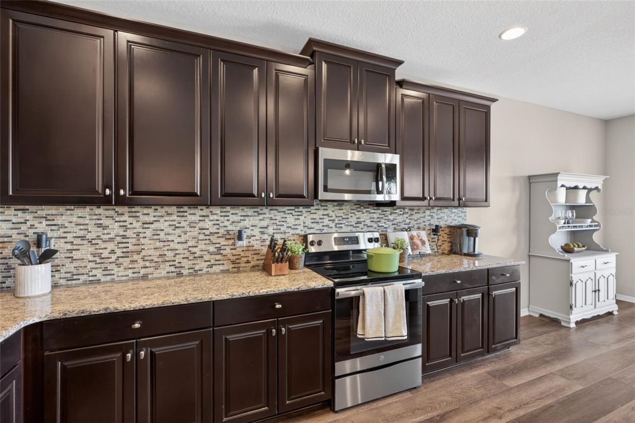 18428 Malinche Loop , Spring Hill, FL 34610 Photo