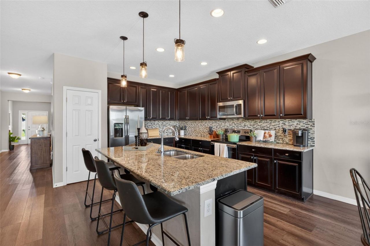 18428 Malinche Loop , Spring Hill, FL 34610 Photo