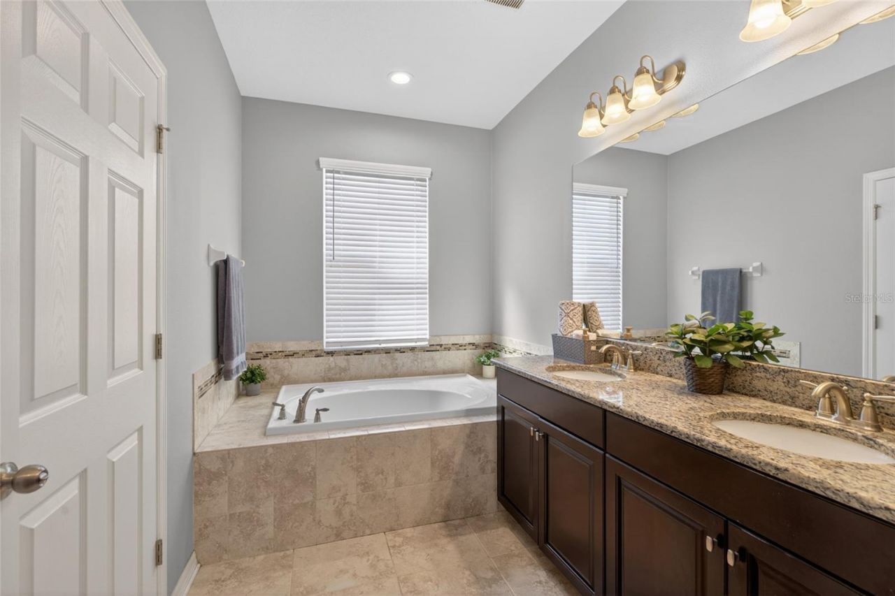 18428 Malinche Loop , Spring Hill, FL 34610 Photo
